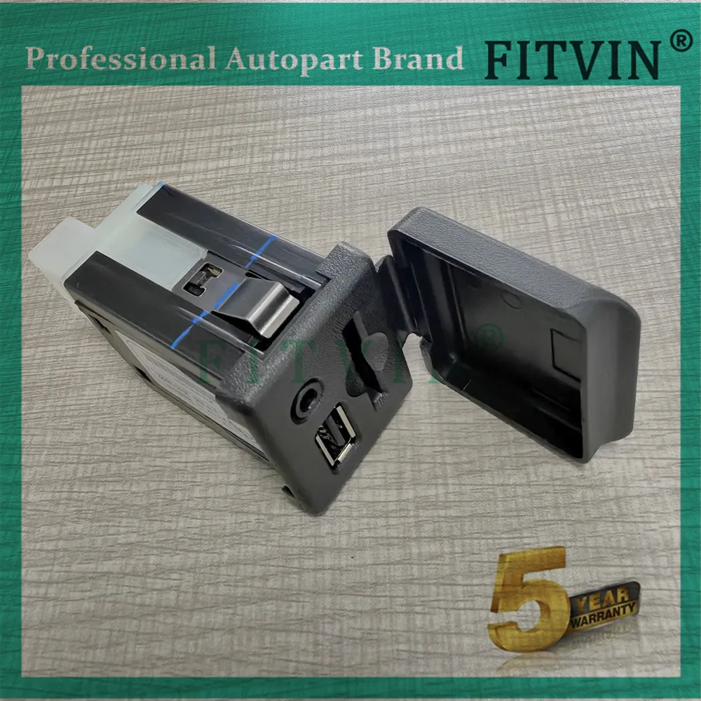 New 1pc C USB SD Card + Aux Socket 3.5MM LINE-IN CONNECTOR ADAPTER For Vauxhall Insignia & Zafira 20868796 26206247 High Quality