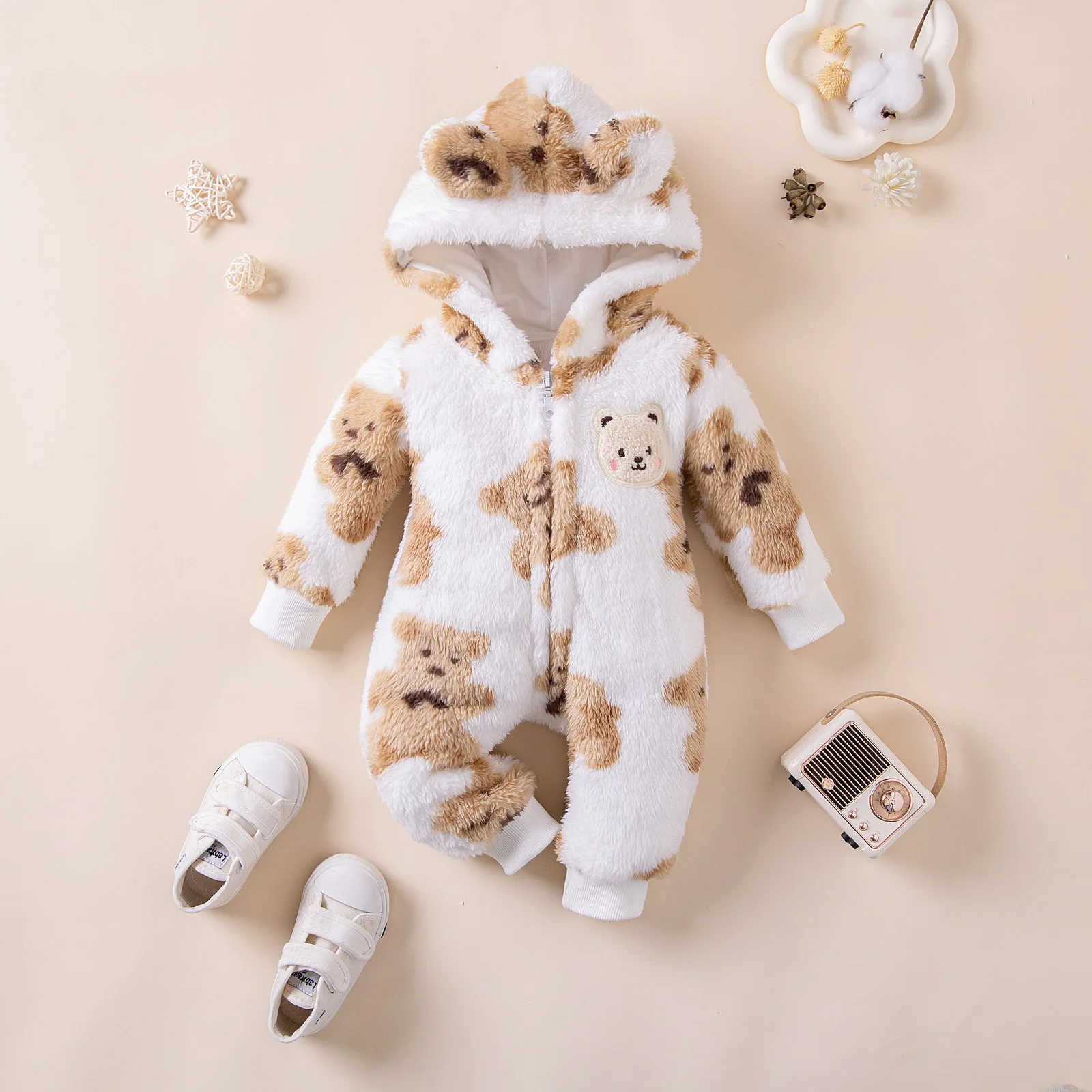 Autumn and winter baby bear cute baby long sleeves and trousers onesie cute hooded crawling clothes