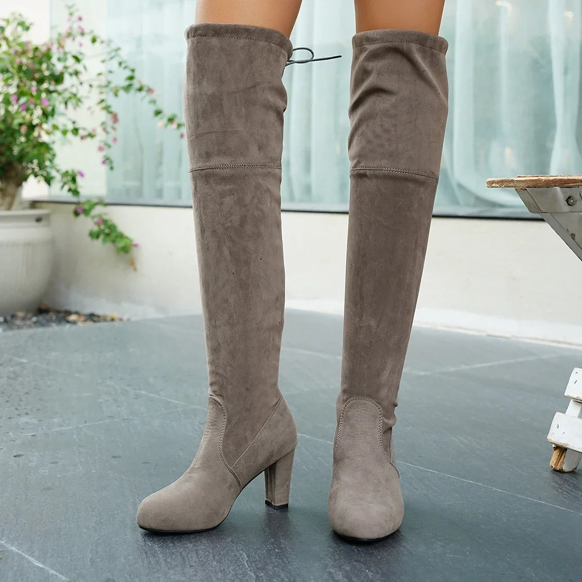 Winterliche europäisch-amerikanische neue Damen-Overknee-Stiefel mit hohem Absatz, rundem Schaft und Schnürung – modische, sexy Stiefel für Nachtclub-Partys und moderne Anlässe – Detail 25