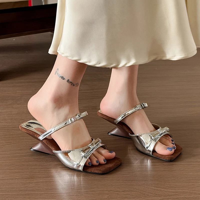 

Женские босоножки с бантом на высоком каблуке, шлепанцы с квадратным носком, летние элегантные пляжные туфли 2026, модные туфли-лодочки, повседневные шлепанцы Mujer