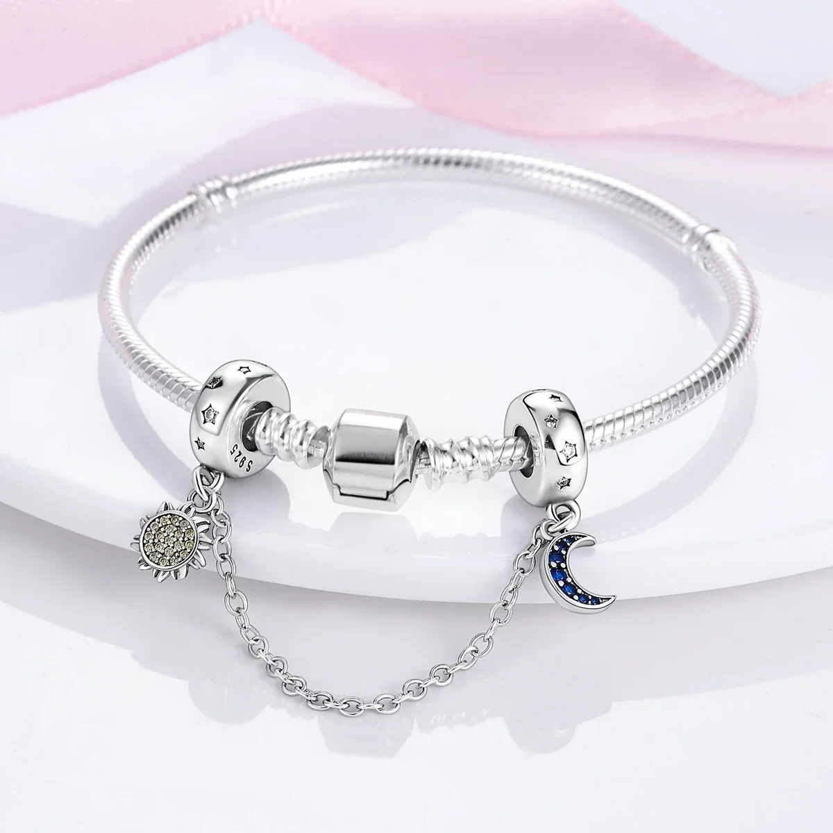 Charm 925 Silver Moon Star Leaf Fit Original New Safety Chain Clasp Clip Bracelet DIY for Woman Girl Jewelry Fine Gift