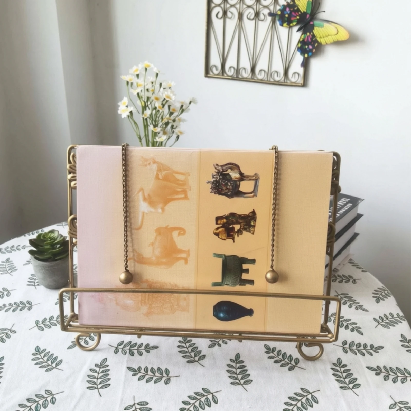 Book Stand with Weights Ornate Iron Book Stand Vintage Distressed for Readers, Home Library, Desk