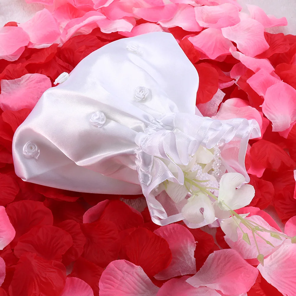 

2Pcs Party Candy Pouches Wedding Favor Bags Fine Workmanship Neat Wiring Portable for Small Gifts White Wedding Candy Bags