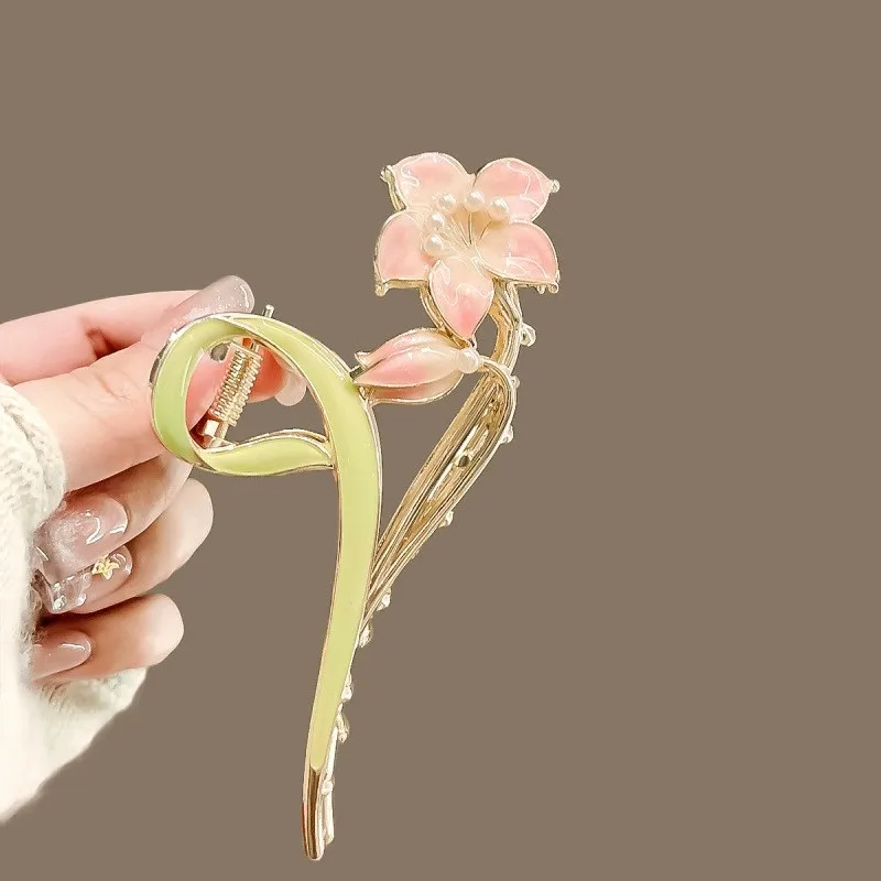 Koreanischer Stil Blumen-Perlen-Haarklammer Große Metall-Haifischklammer Elegante Damen-Haarspange für den Hinterkopf Modische Haaraccessoires – Detail 3
