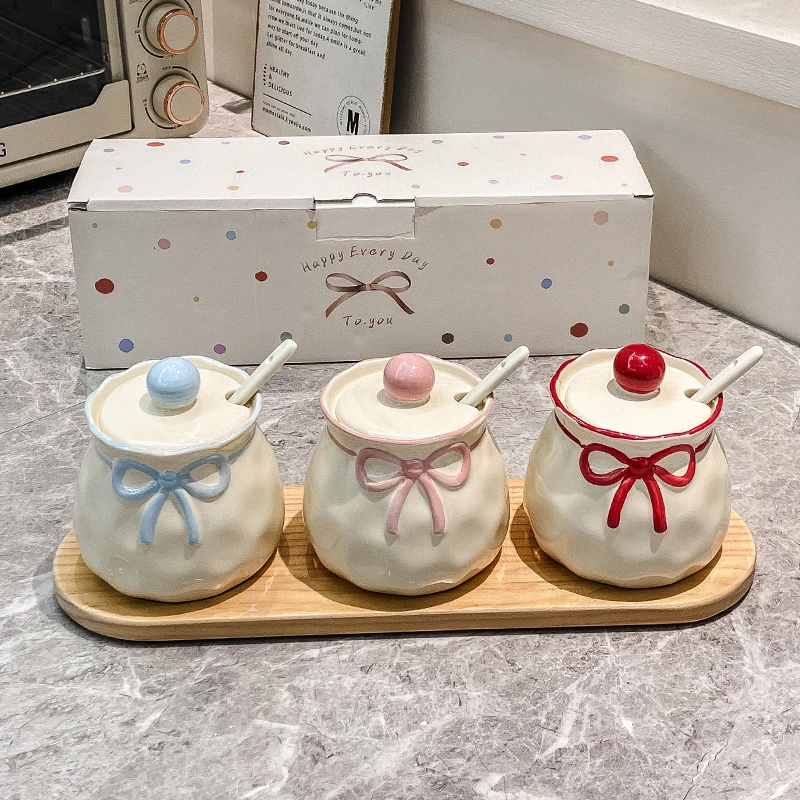 القوس السيراميك التوابل جرة منزلية جديدة عالية الجمالية الربط الملح شاكر مع غطاء مغرفة رائعة لطيف أدوات المائدة المطبخ