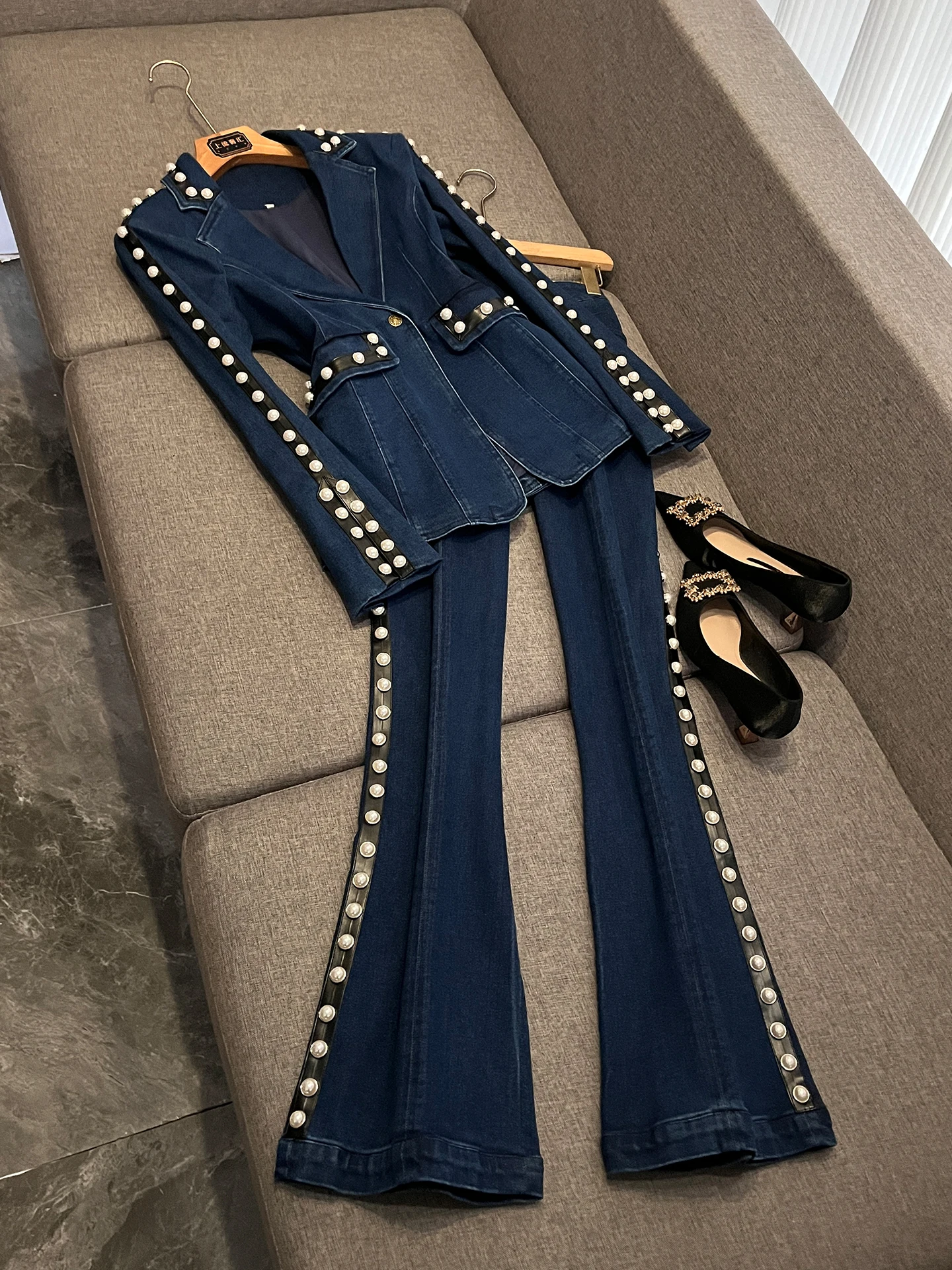 

Summer Heavy Embellished Denim Set Women's Fashionable Two-Piece Suite High Waist Flared Pants AZ970 Polyester Material