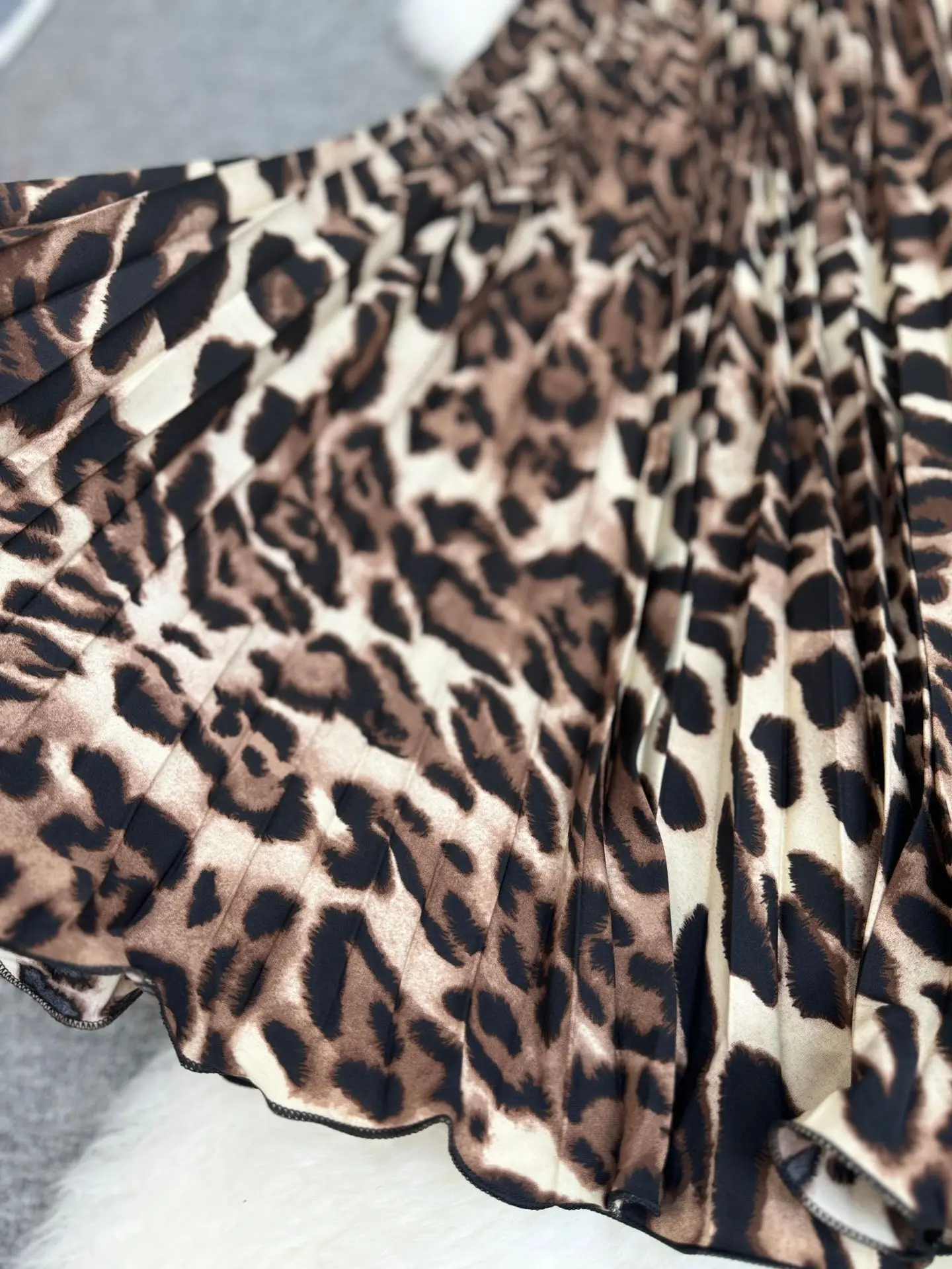 Spring Summer Leopard Print Pleated Long Skirt For Women 2026 Vintage Casual Office Lady Skirts