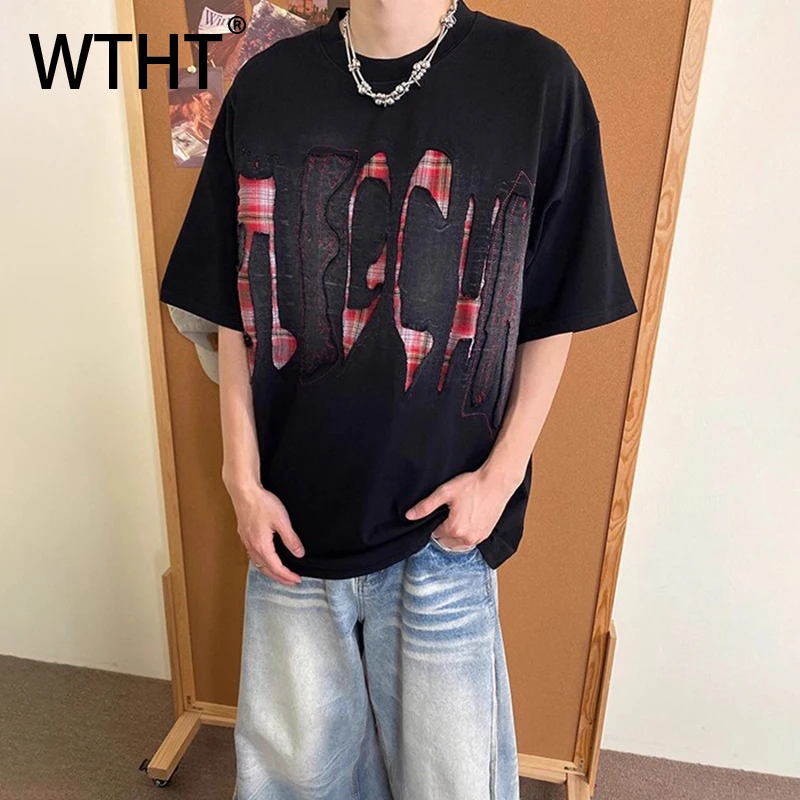 

WTHT Vintage 2025 Summer Men's Patchwork Hole Do Old Design T-shirts New American Style Loose Short Sleeves Tops Male 2A1322