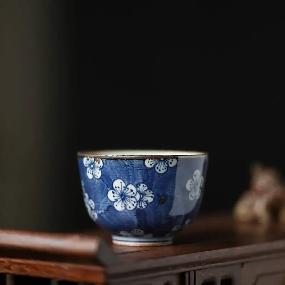 Hand-painted tea cups in the mainland of China Jingdezhen handmade ceramic tea sets 80ML free of postage