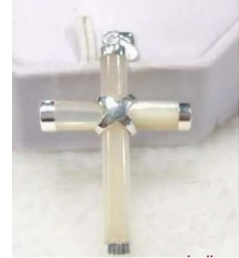 

Подвеска с крестом из белой ракушки перламутра 18KWGP и ожерельем