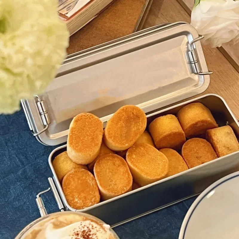 Rectangular Iron Box With Lid Large Capacity Wedding Souvenirs Candy Container Pineapple Snowflake Cake Packaging Outdoor Gadget