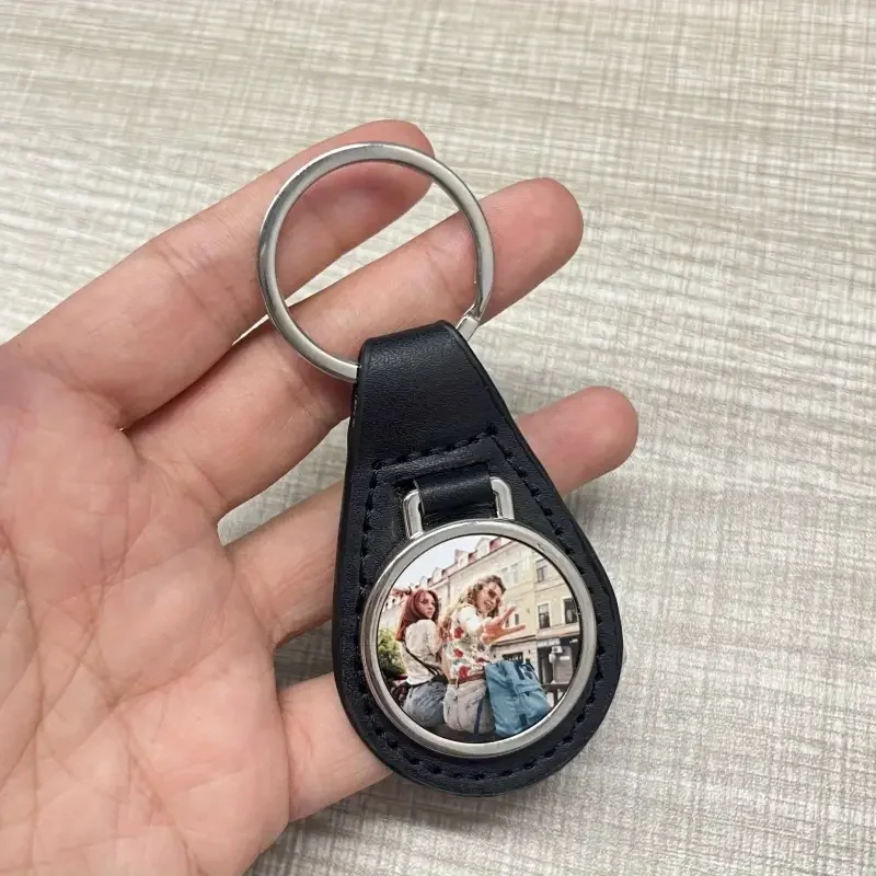 Customisable Human Photo Leather Keychain, Stylish Accessory