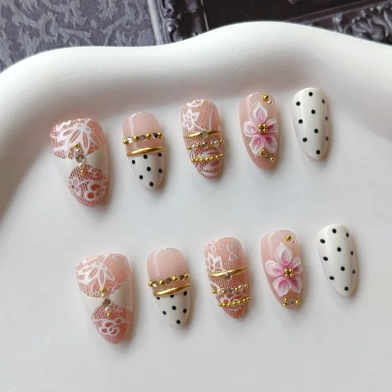 10Pcs 3D Gilded White Lace Flower Luxury Diamond Inlay Short Almond Reusable Press on Nails French Style False Nails Stickers