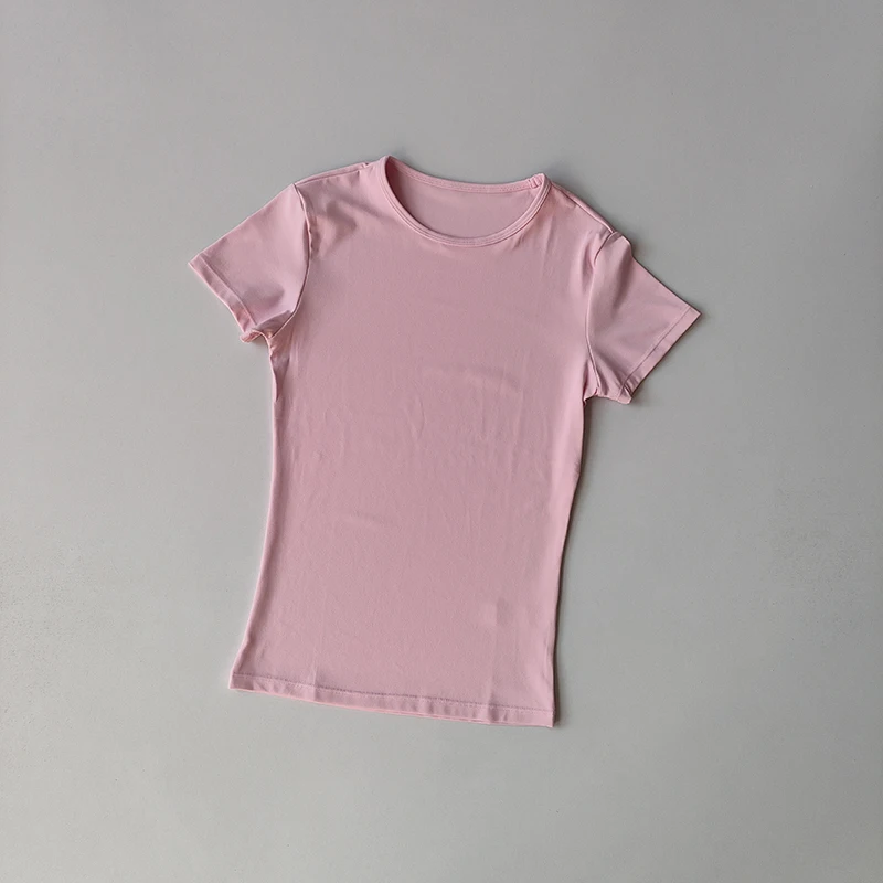 Hautfreundliche, einfarbige Yoga-Kleidung für Damen: Kurzärmeliges, schnelltrocknendes, elastisches, eng anliegendes T-Shirt, Fitness-Oberteil. – Detail 5
