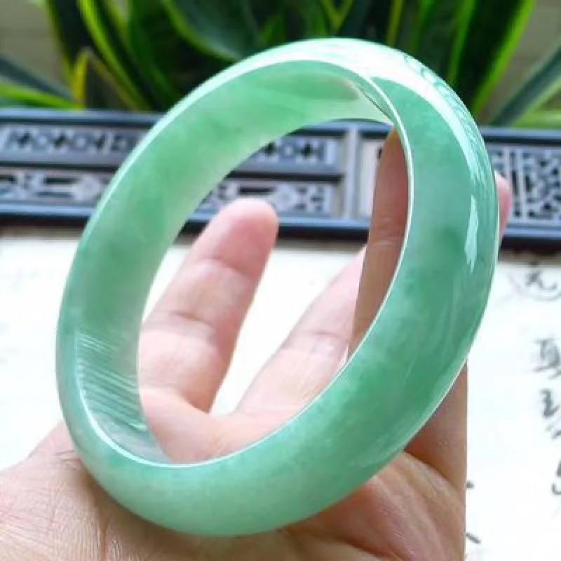 Myanmar Manyang floating flower jade ice waxy kinds light green bracelet