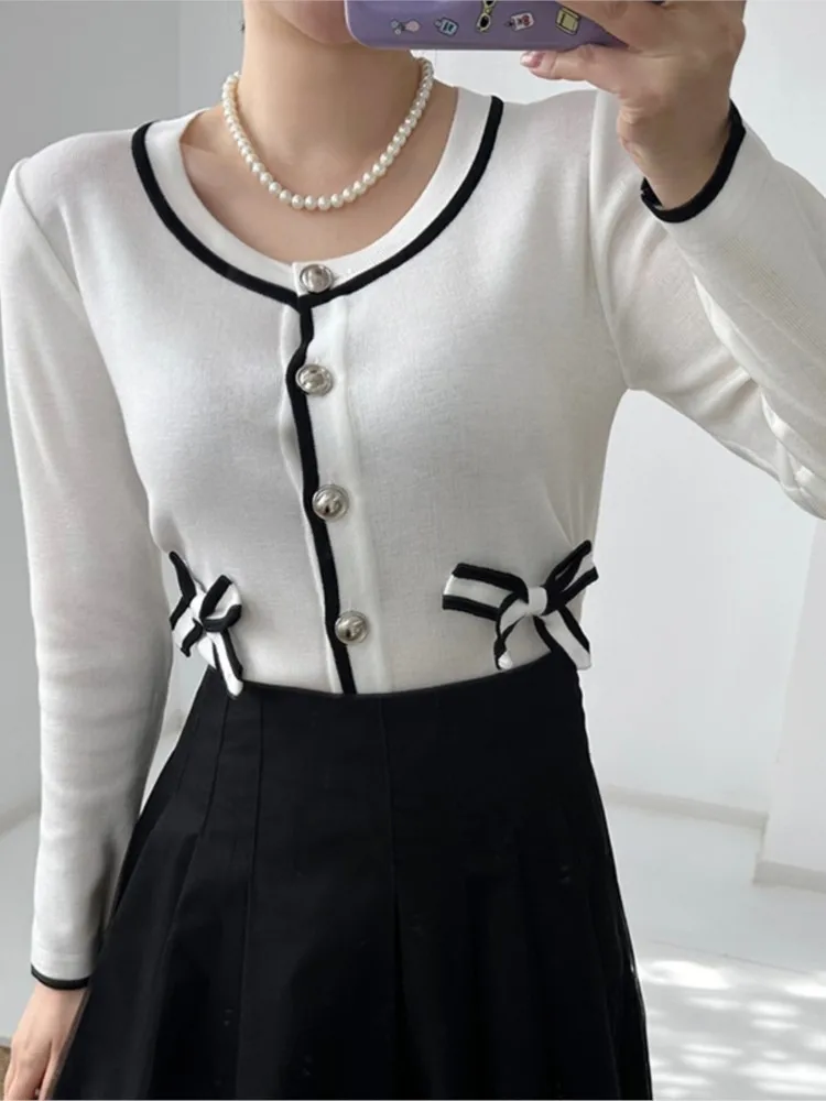 محبوك الخريف الوردي سترة المرأة القوس الحلو مخطط طباعة موديس السيدات عادية اقتصاص بالأزرار الكورية نمط امرأة سترة القمم