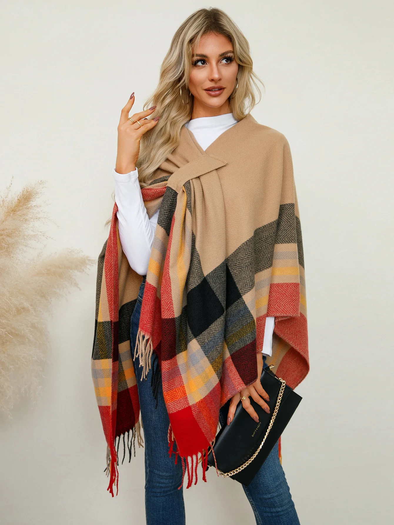 Autumn and Winter New Fashion Senior Sense Shawl Shawl Cape, Women's Elegance Imitation Cashmere Spell Color Fringed Scarf Cape