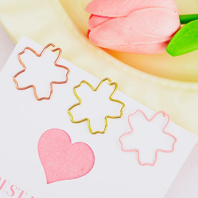 30 pz Metallo Macaron Colori Graffette Sakura Ago di Carta Segnalibro Memo Clip di Metallo Cancelleria Fiori di Ciliegio Pinze