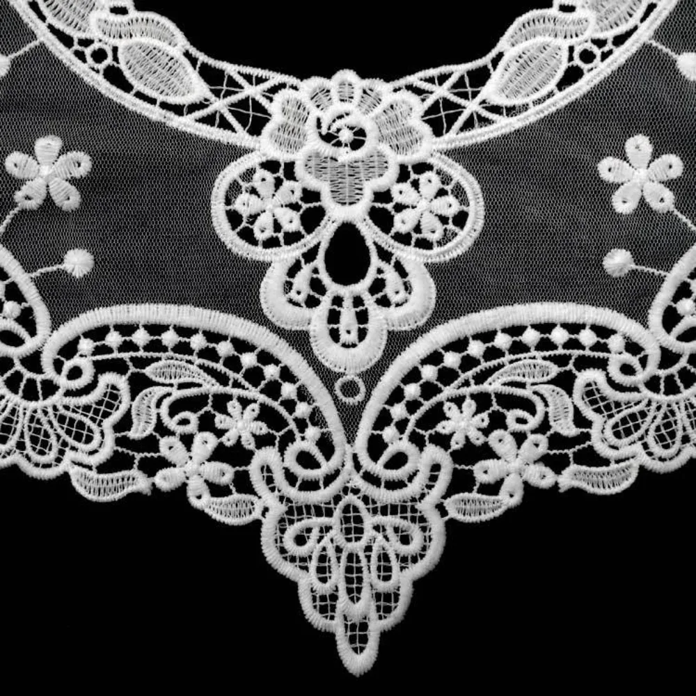 Lace Hollow Sunscreen Shawl Embroidered Sun Protection Shawl Bandana Foulard Bridal Neck Wrap Temperament Cardigan