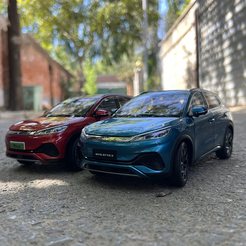 

Оригинальная масштабная модель 1:18, BYD Auto ATTO3 (Юань плюс в Китае), внедорожник, под давлением модель для коллекции и дисплея