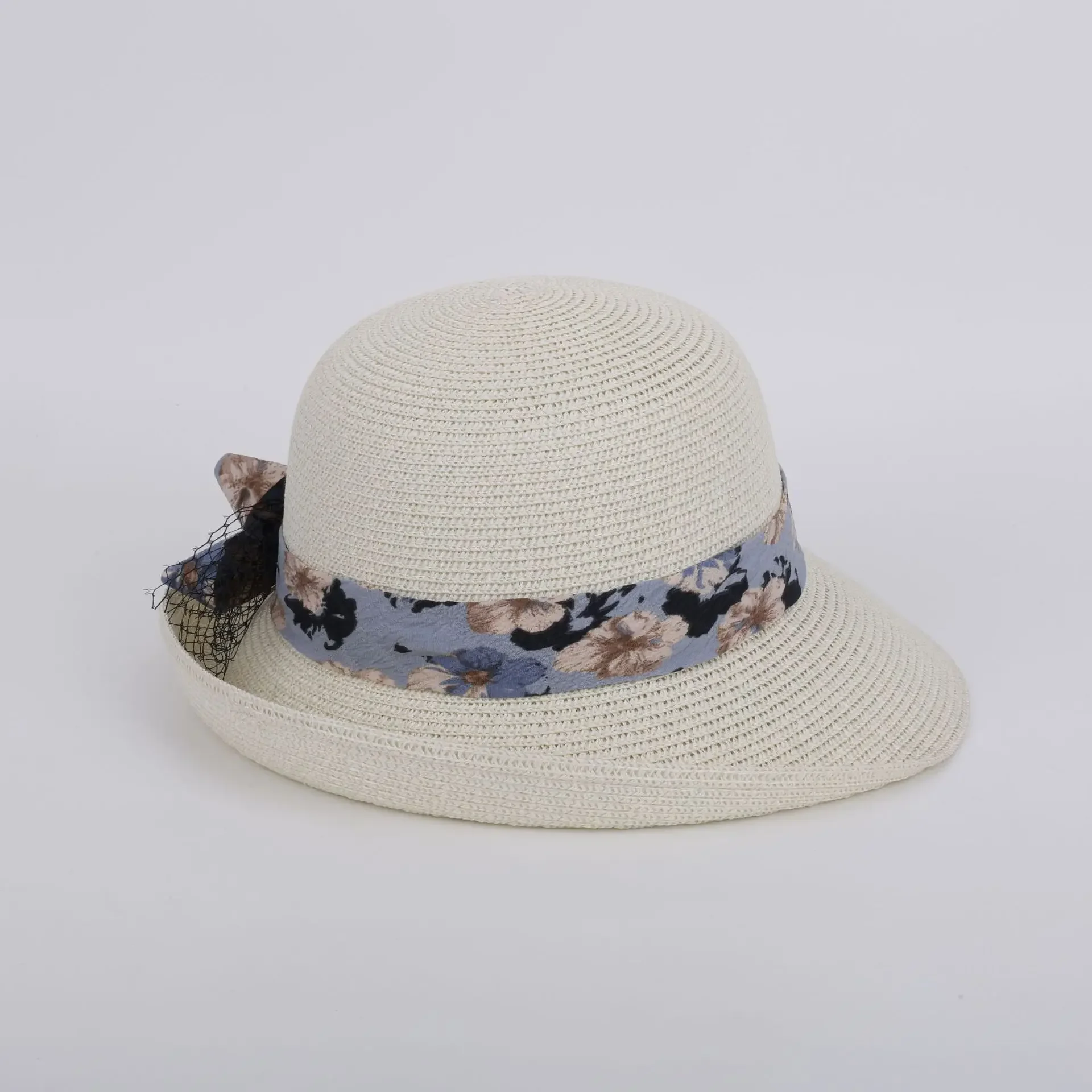 2026 Summer Women Foldable Papyrus Dome Flip Brimmed Straw Hat European American Fashion Commuter Sun Visor