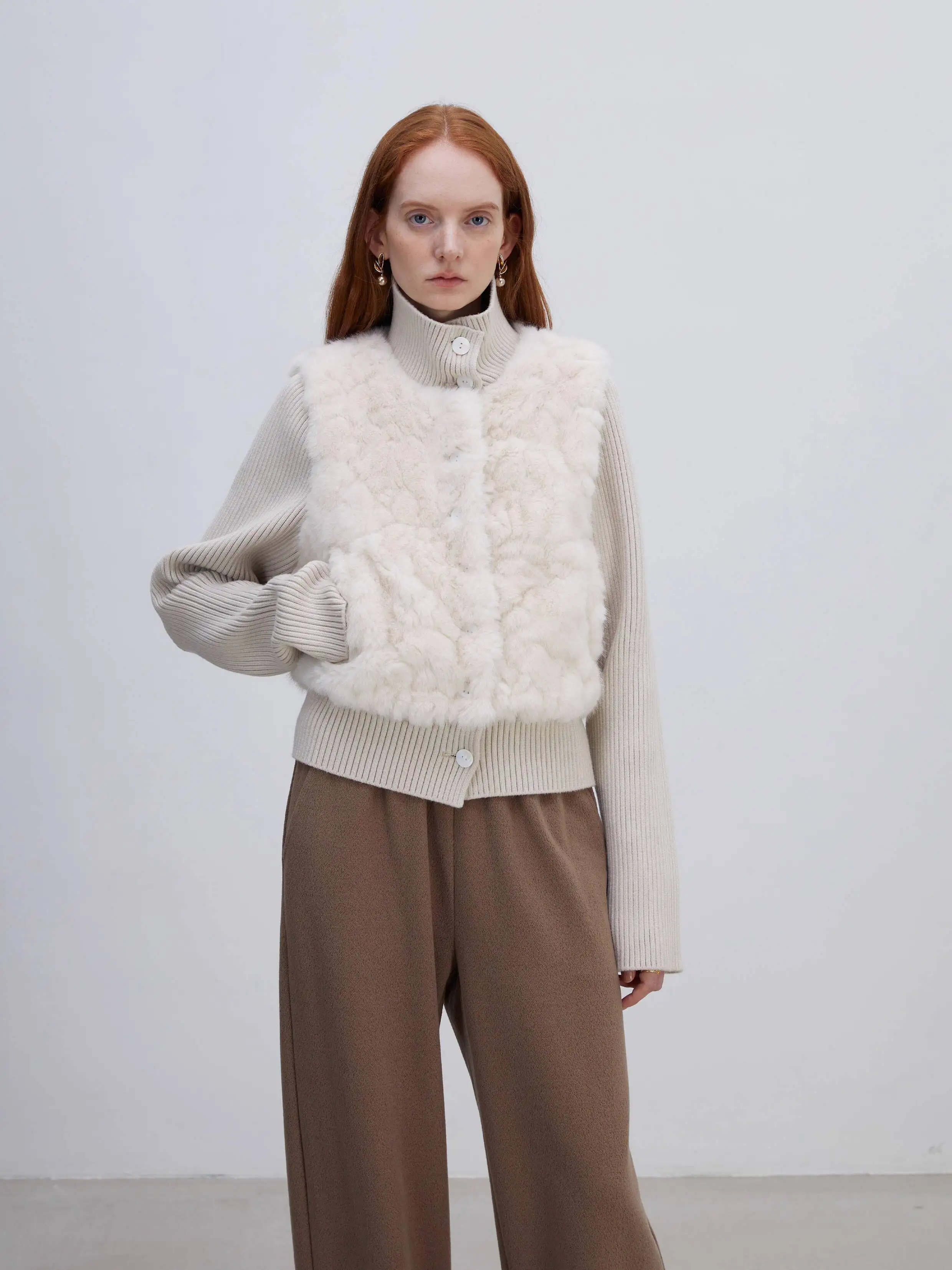 

Women Knitting Sweater 2025 French Elegant Faux Fur Wool Patchwork Jacket Women's Short Knit Sleeve Winter New Fur Trimmed Coat