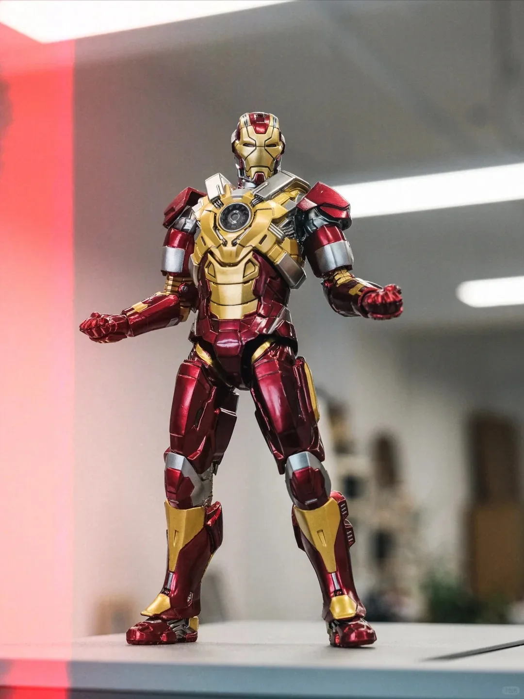

Movie Iron Man 3 Action Figure Iron Mark17 1:10 Scale Iron Man Collectible Toy Ornament For Boys Birthday Gift For Robot Fans