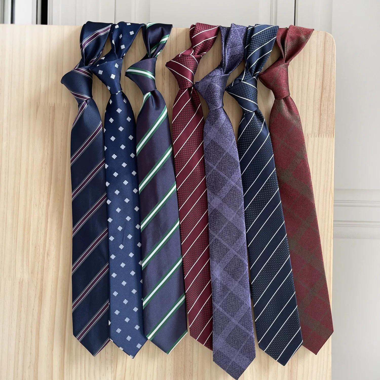 Retro Fashion British Men's 6CM Narrow Tie Classic Wine Navy Black Striped Ties Fit Man Boy Dinner Party Casual Shirt Necktie