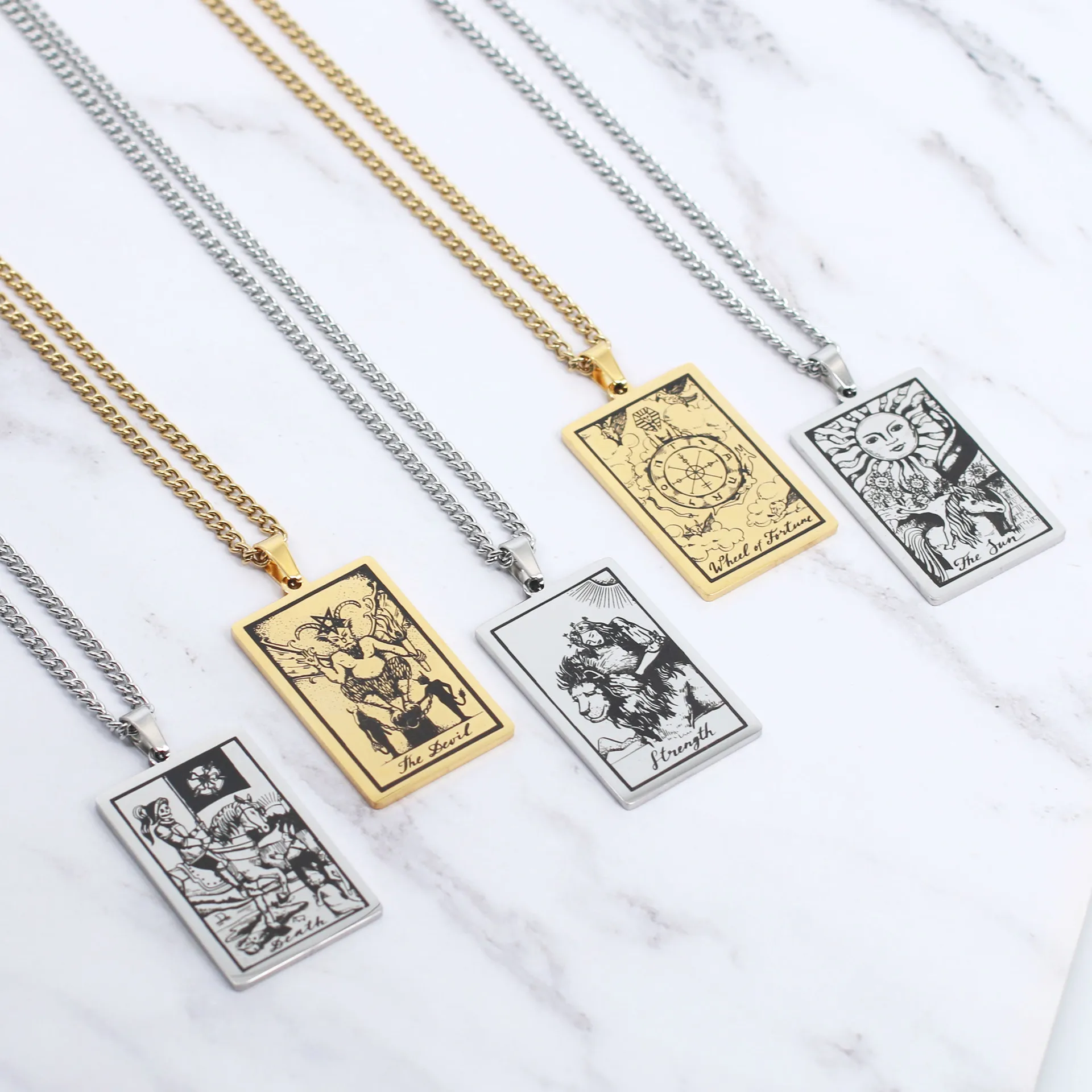 Vintage Necklaces Stainless Steel 22Pcs Tarot Card Pendant Necklaces for Mens Male Magic Tarot Card Jewelry Lucky Amulet collar