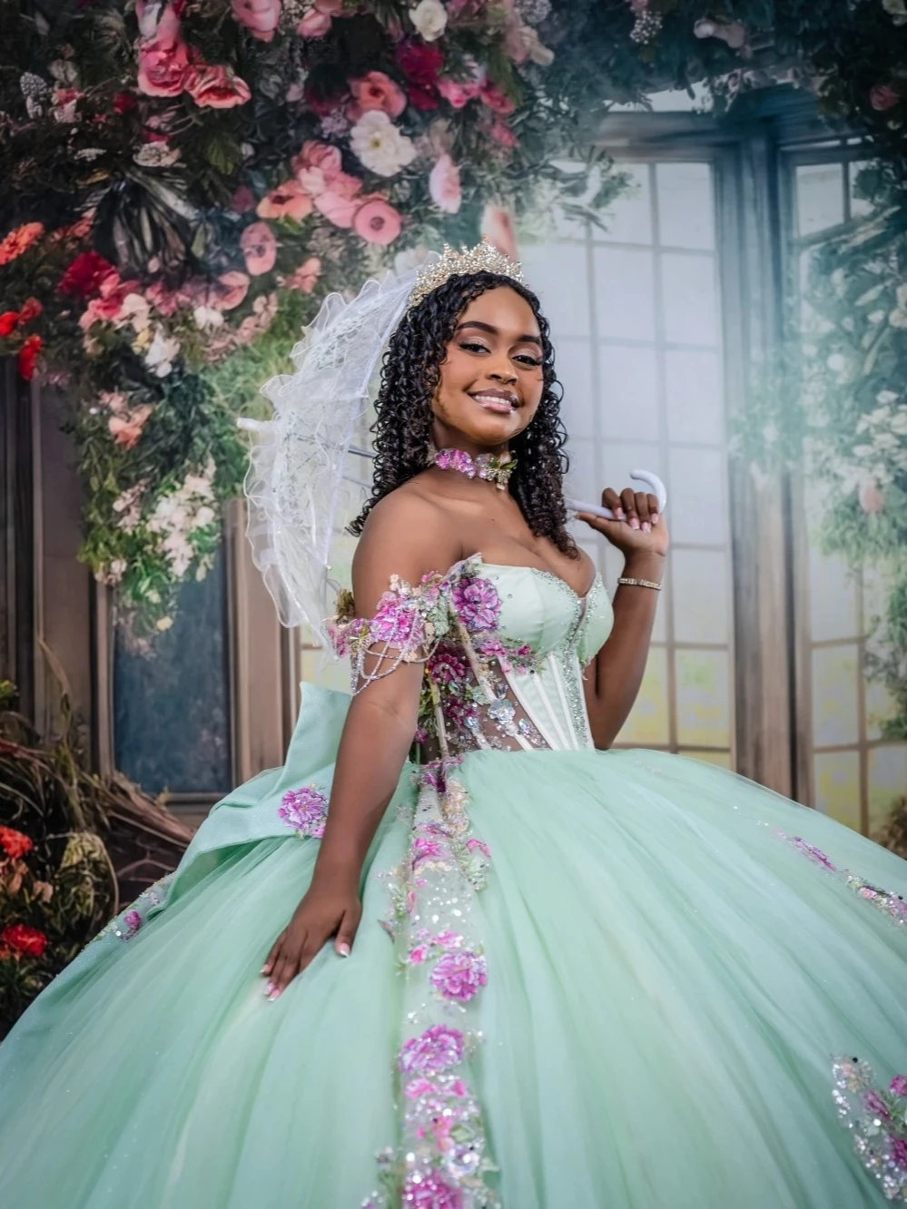 Customized Fashion  Temperament Glitter Sage Green Quinceanera Dress Exquisite Pink Floral Applique Beading Sweetheart Gowns