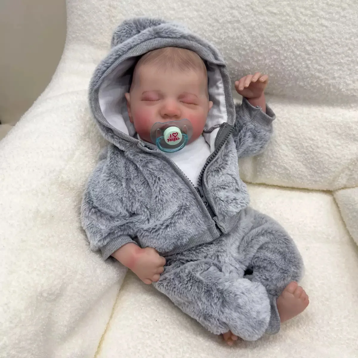 Bambola da bambino rinata Levi da 19 pollici dettagliata dipinta a mano Real Soft Touch Peluche da collezione per bambini Bambola realistica Regalo ideale per i bambini