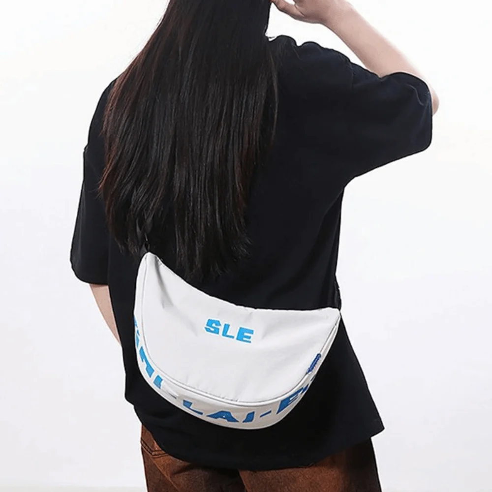 

Large Capacity Nylon Shoulder Bag Multi-Functional Streetwear Casual Chest Pack Commuting Cool Japanese Style Dumpling Bag