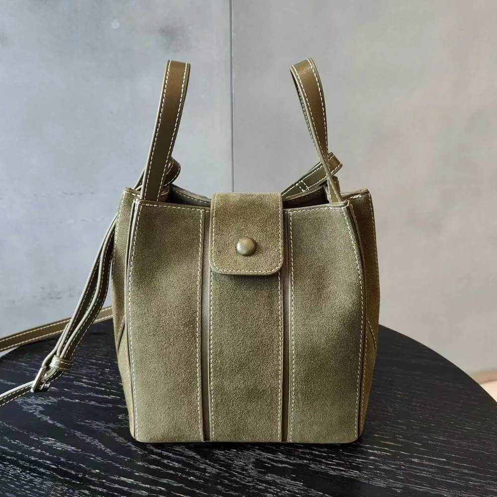 

Leather Women's 2026 New Light Luxury Niche Bucket Unique Utility Versatile Premium Messenger Women's Bag Loose Casual Fashion