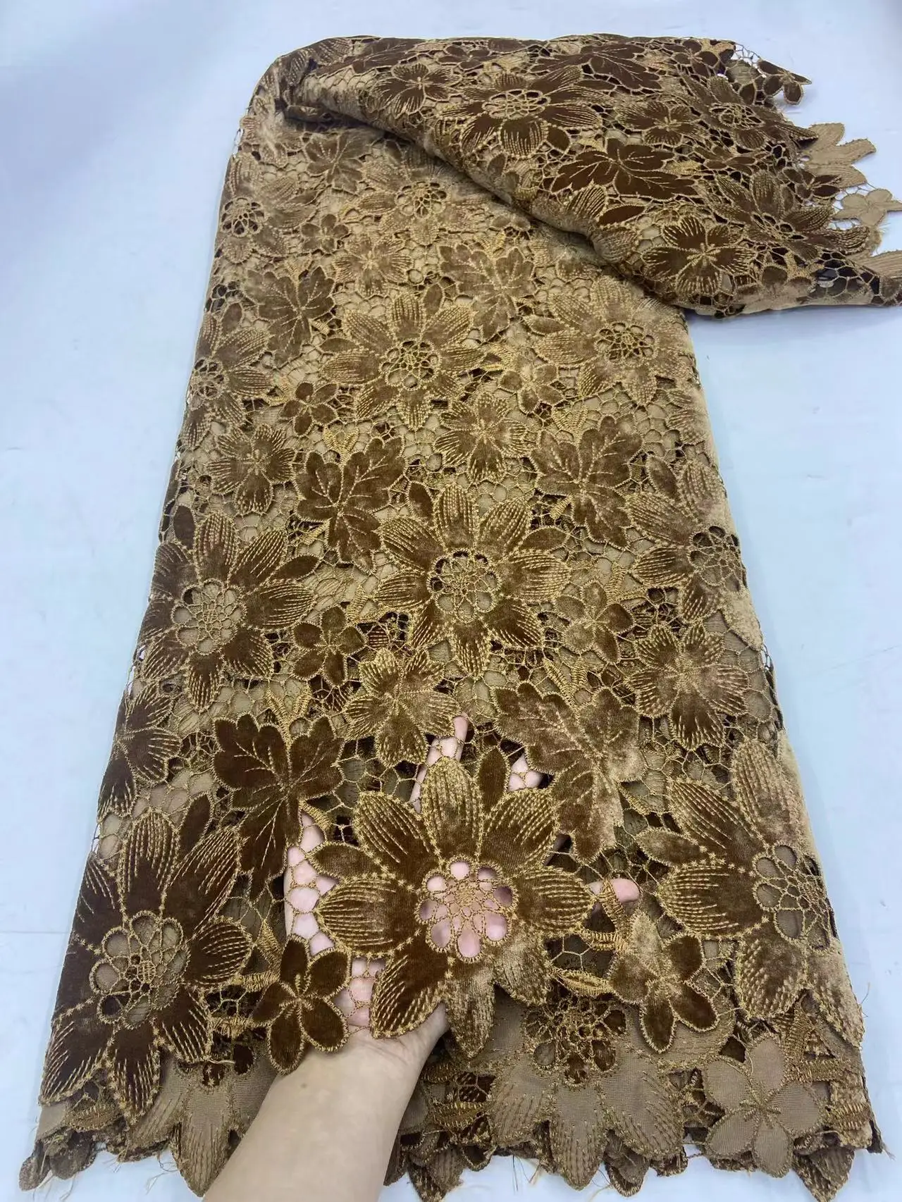2024 African Nigerian Lace Fabric for Sewing Velvet Sequins Embroidered Guipure Party Dress Wedding High Quality Jy324