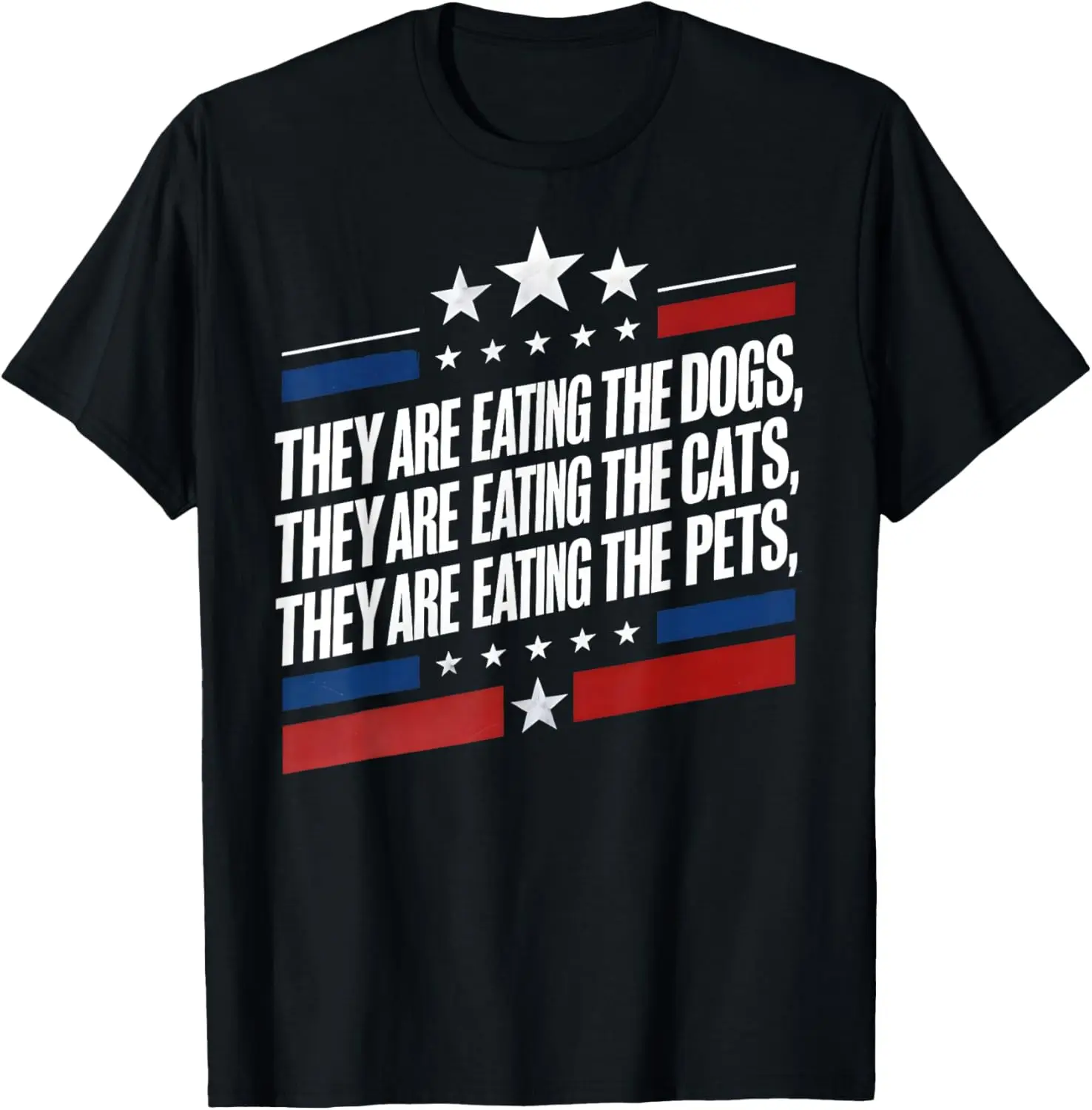 彼らは犬を食べています 猫を食べています ペットを食べています 面白いトランプ Tシャツ