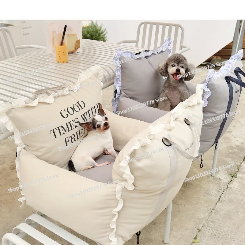 

Four Seasons Car Kennel Car Safety Seat Cute Small Dog Co-Driving