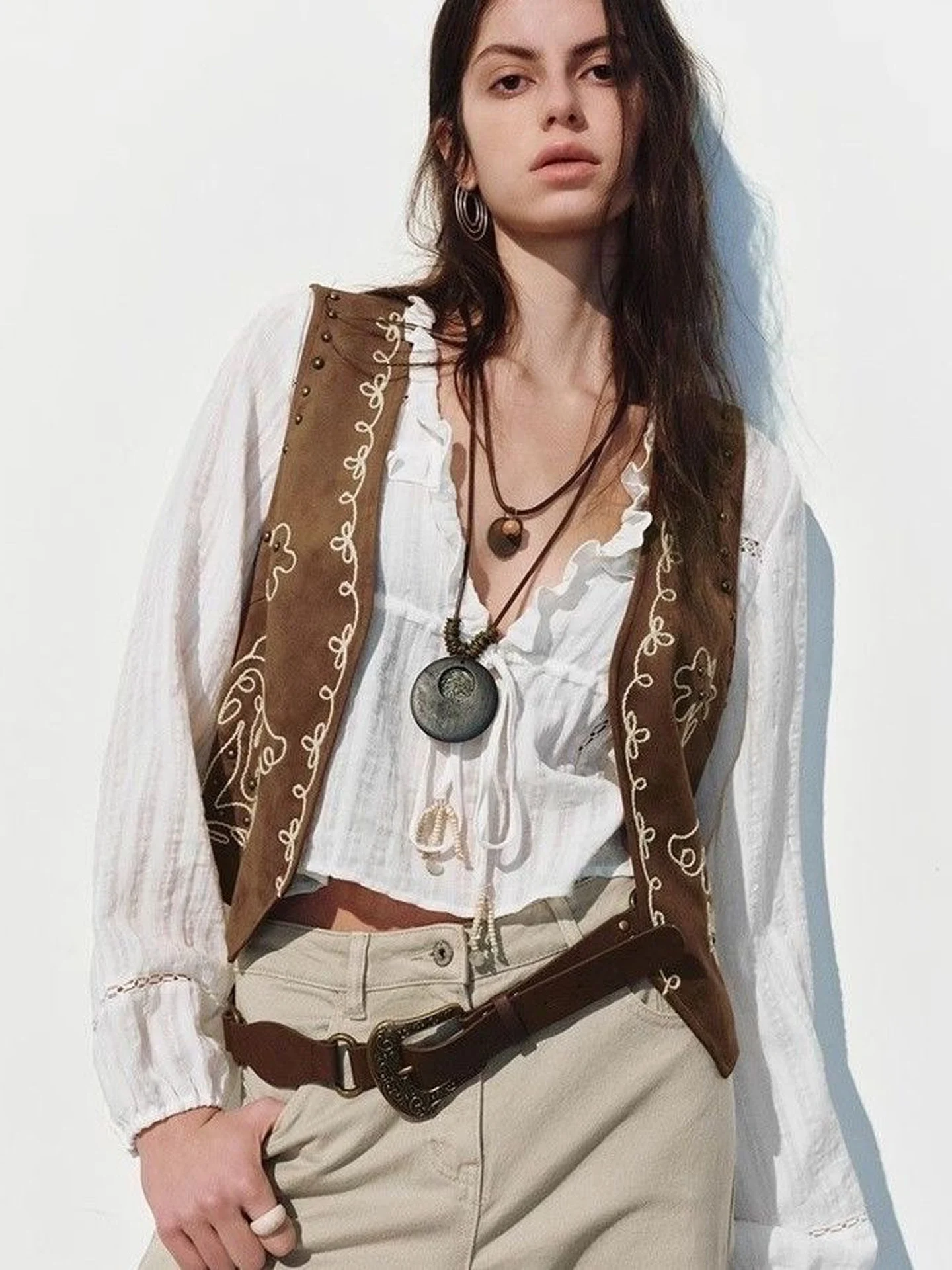 Fashionable Embroidered Slim Fit Vest Top Women's Outerwear Travel Casual Style Short Length V-Neck Breathable Regular Thickness