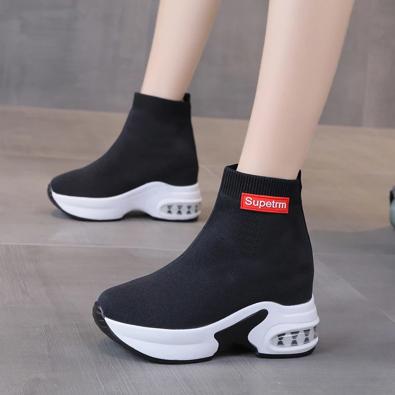 Scarpe da donna di nuova moda calzini stivali con altezza interna di 7.5CM nuovi stivali medi per il tempo libero sportivi in maglia elastica in