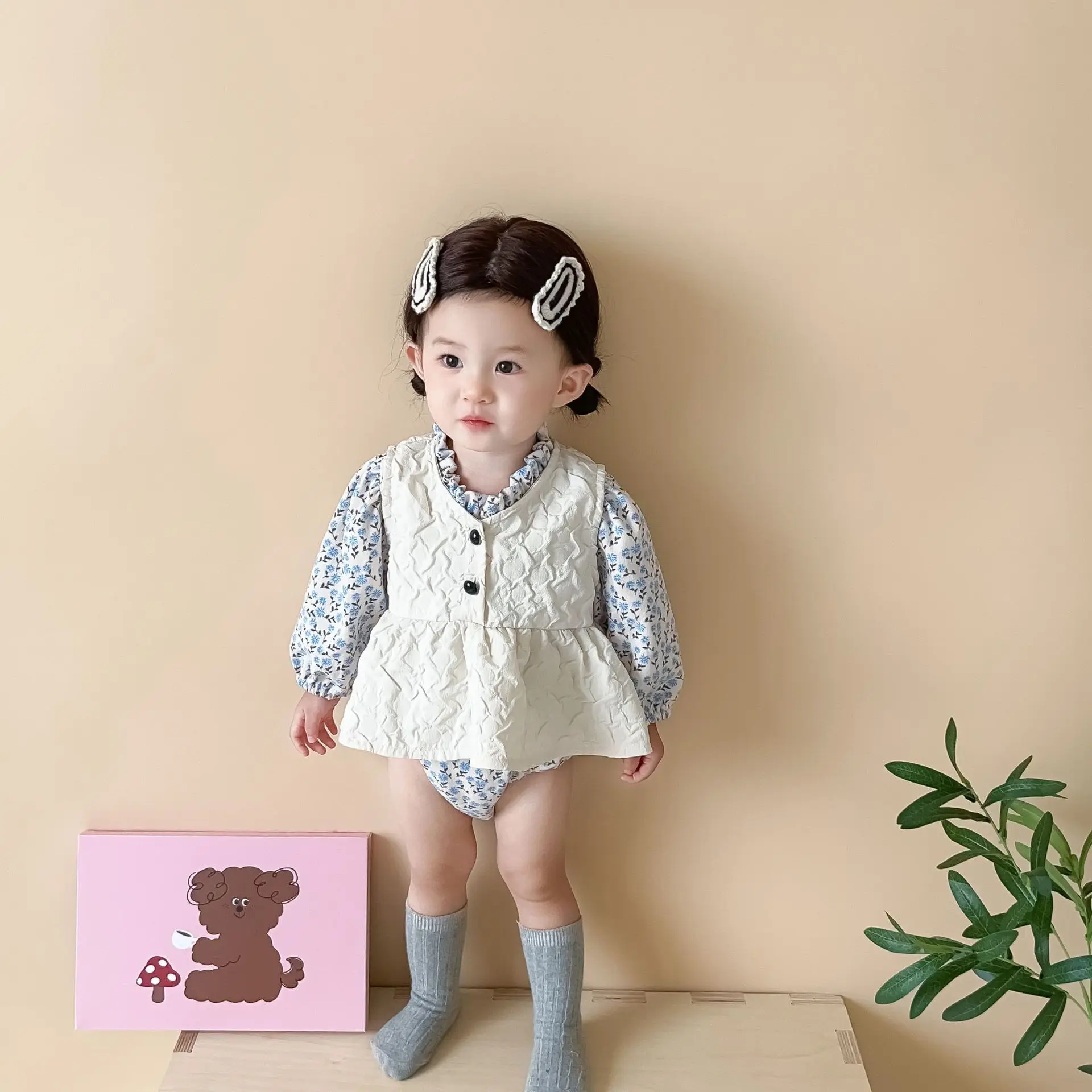 

Baby Clothing 2024 Spring and Autumn New Fashionable Korean Style Floral Long Sleeve Vest Skirt Set Korean Style Two-piece Set