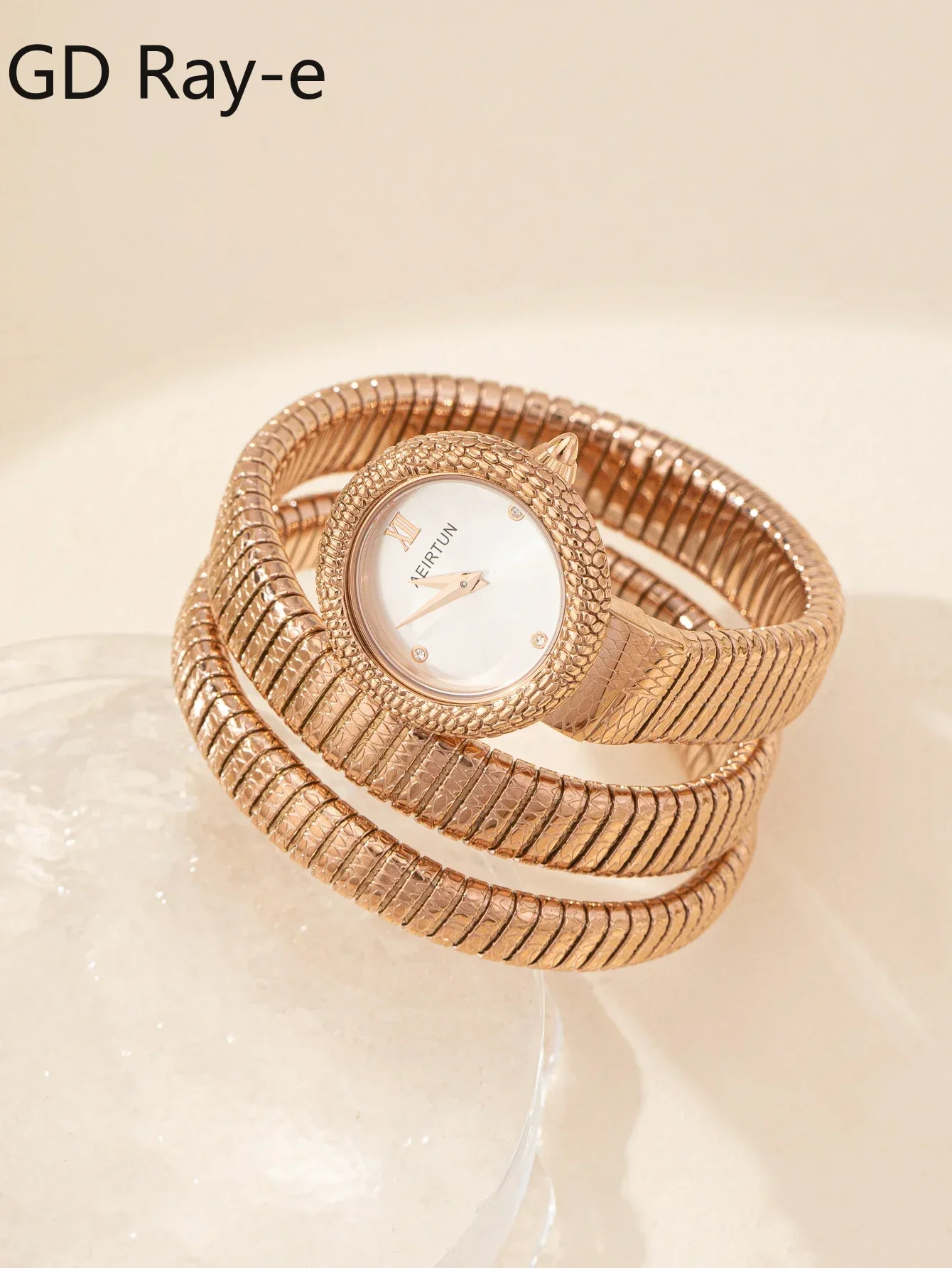 

Women Quartz Watch Bracelet Stainless Steel Fashion Ladies Watches Clock High-quality Luxury Ladies Snake Chains Wristwatch
