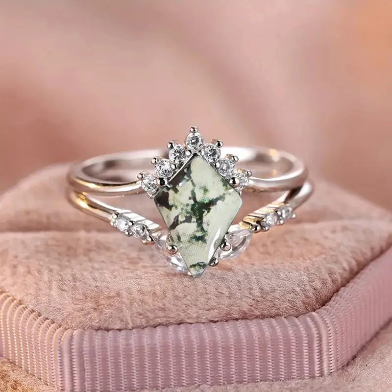 2026 New Women's Sticker Design, Personalized Temperament, Jewelry and Accessories Irregular Four Sides Form A Pair of Rings
