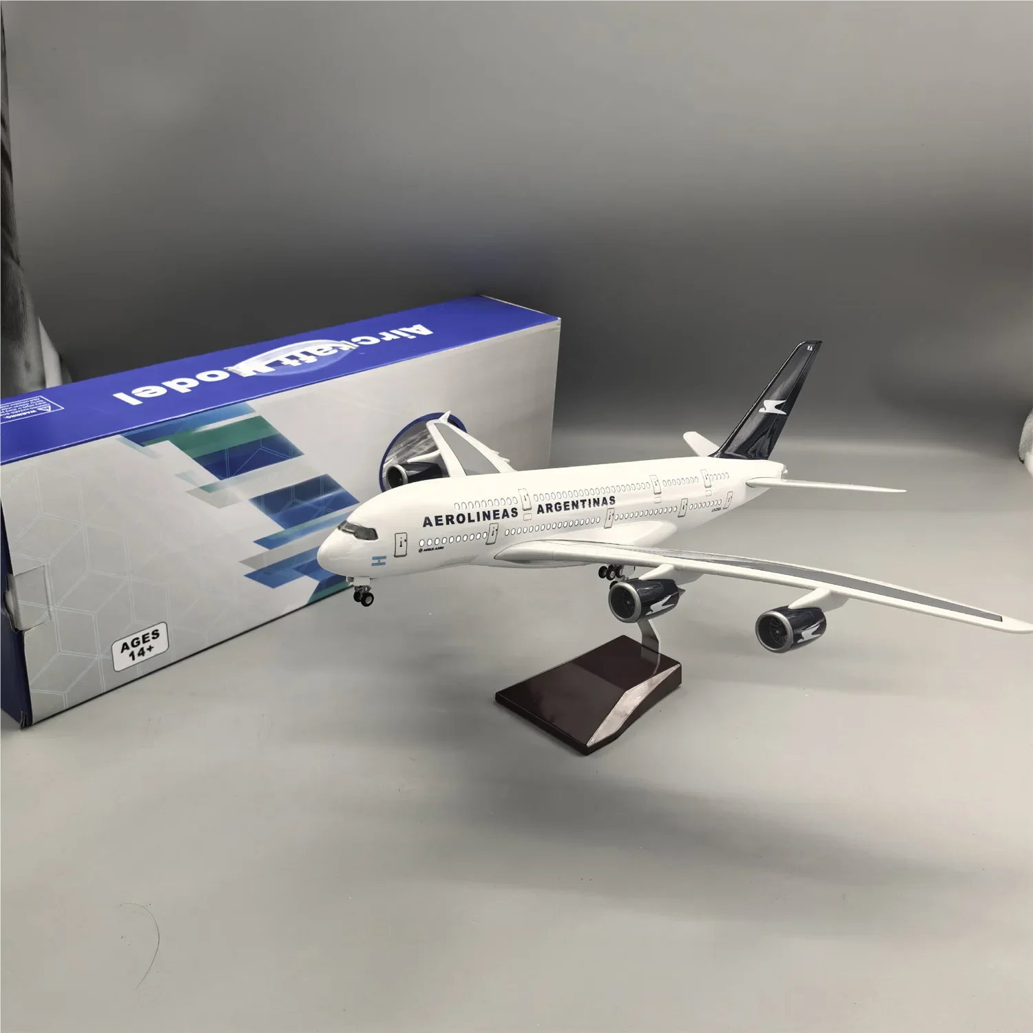1:160 Scale Aircraft Model 46cm Argentina A380 Model Airplanes Diecast Resin With Led Lights Stand & Wheel Aviation Gift