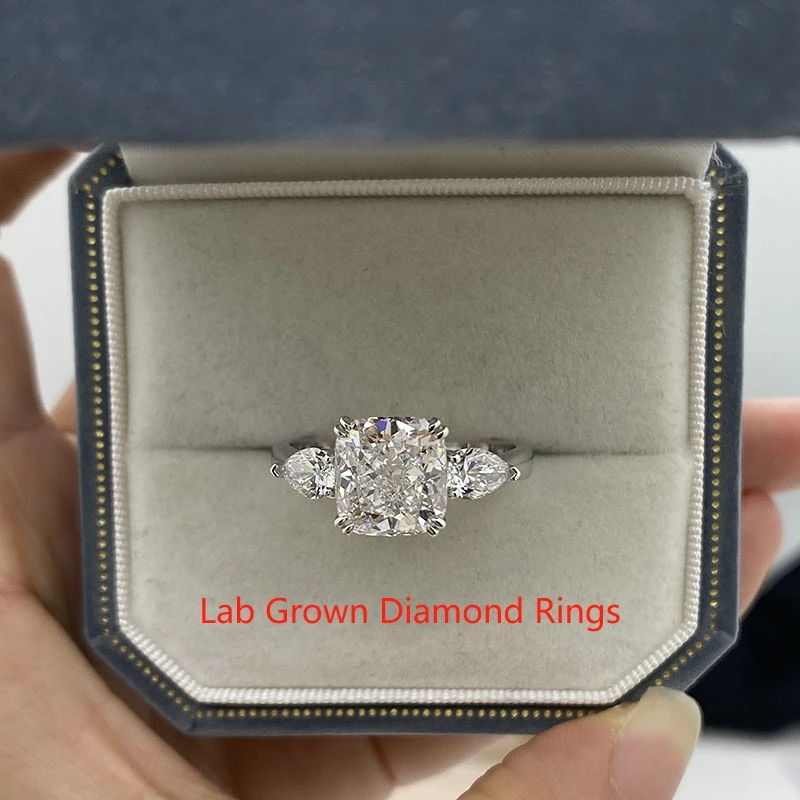 Premium IGI 3Ct Cushion Square Lab Grown Diamond Trilogy Ring CVD EF VS‑VVS Clarity Platinum 950 Exquisite Women Wedding Ring