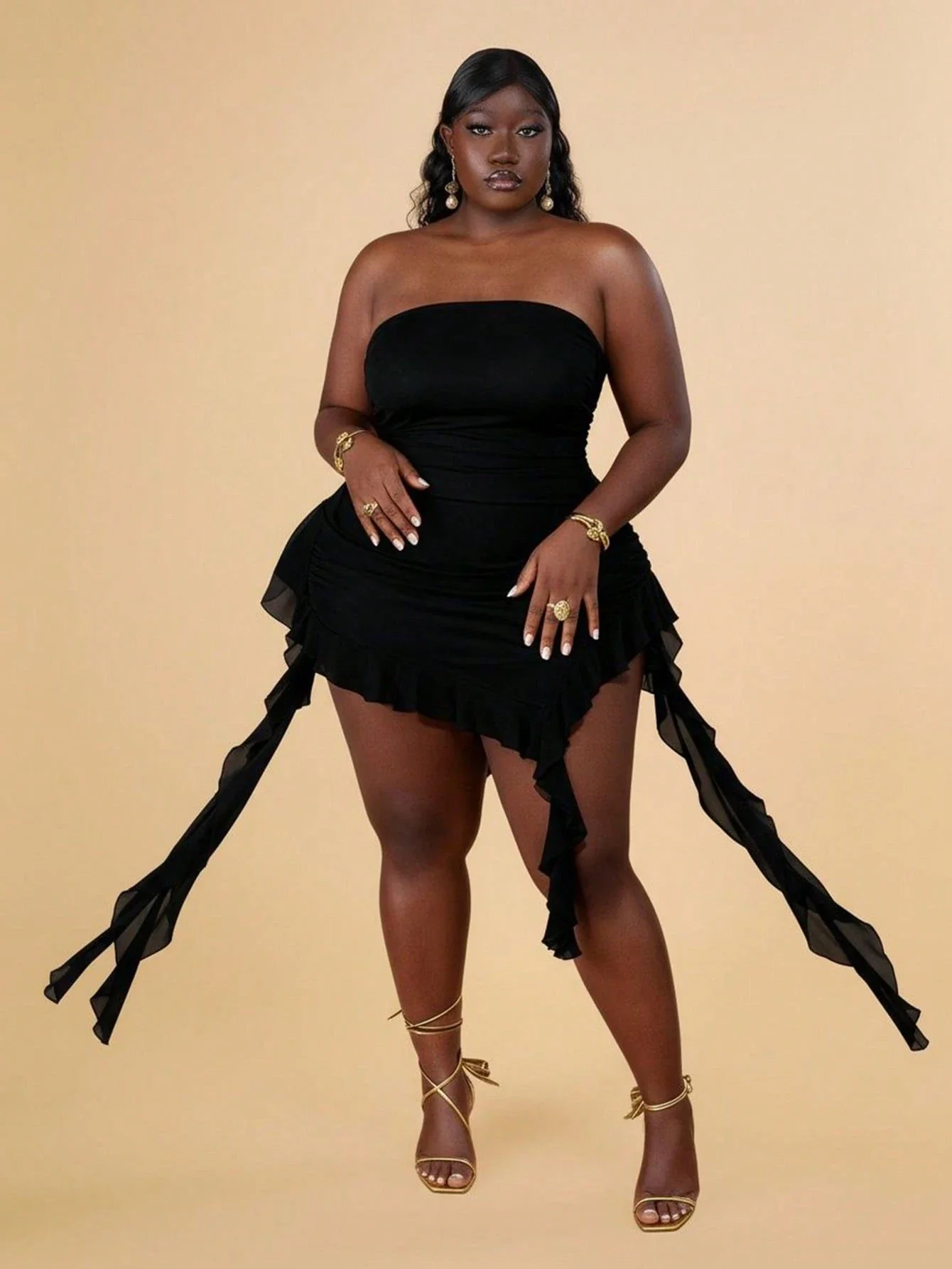 

Plus Size Asymmetrical Hem Ruffle Strapless Mini Dress For Women