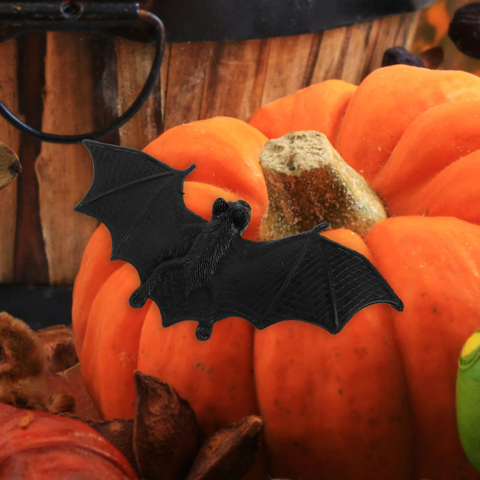 

18 Pcs Simulated Animal Decoration Halloween Pranks Toys Plastic Snake Bat Scorpion Gecko Centipede Spider Party Props
