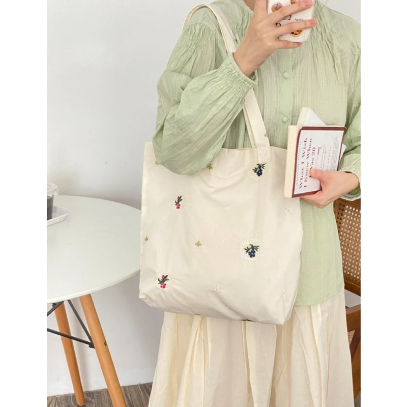 New 2023 Tote Bag Romantic Flowers Embroidery Shoulder Bag Women Soft Canvas Bags Ladies Handbags Woman Shopper Bag Bolso Mujer