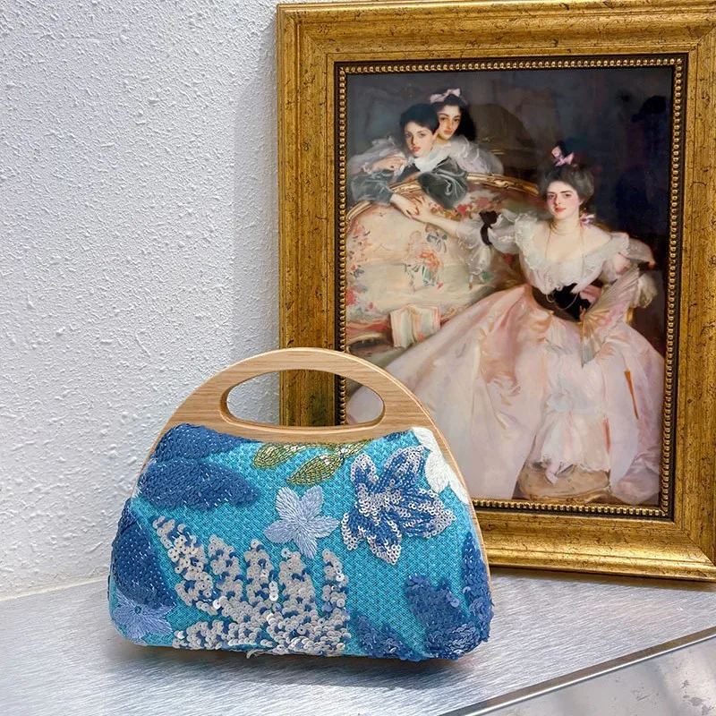 Vintage literature and art, national style, new Chinese dinner bag, embroidered sequins, floral ladies chain, wooden clutch bag