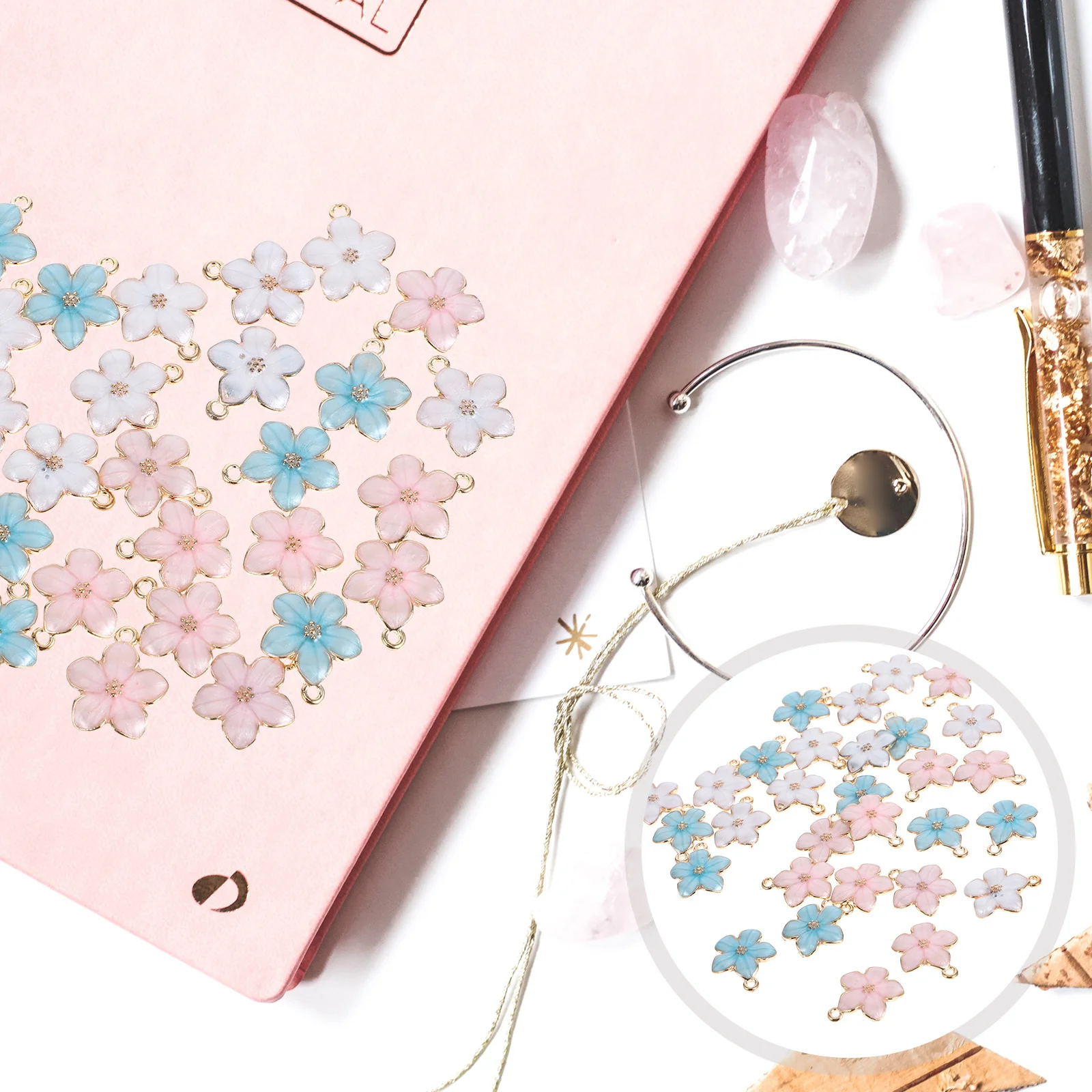 

30 шт., подвески в виде цветов, металлические подвески для самостоятельного изготовления ювелирных изделий, серьги, ожерелье, браслеты, принадлежности для рукоделия, маленький цветочный кулон