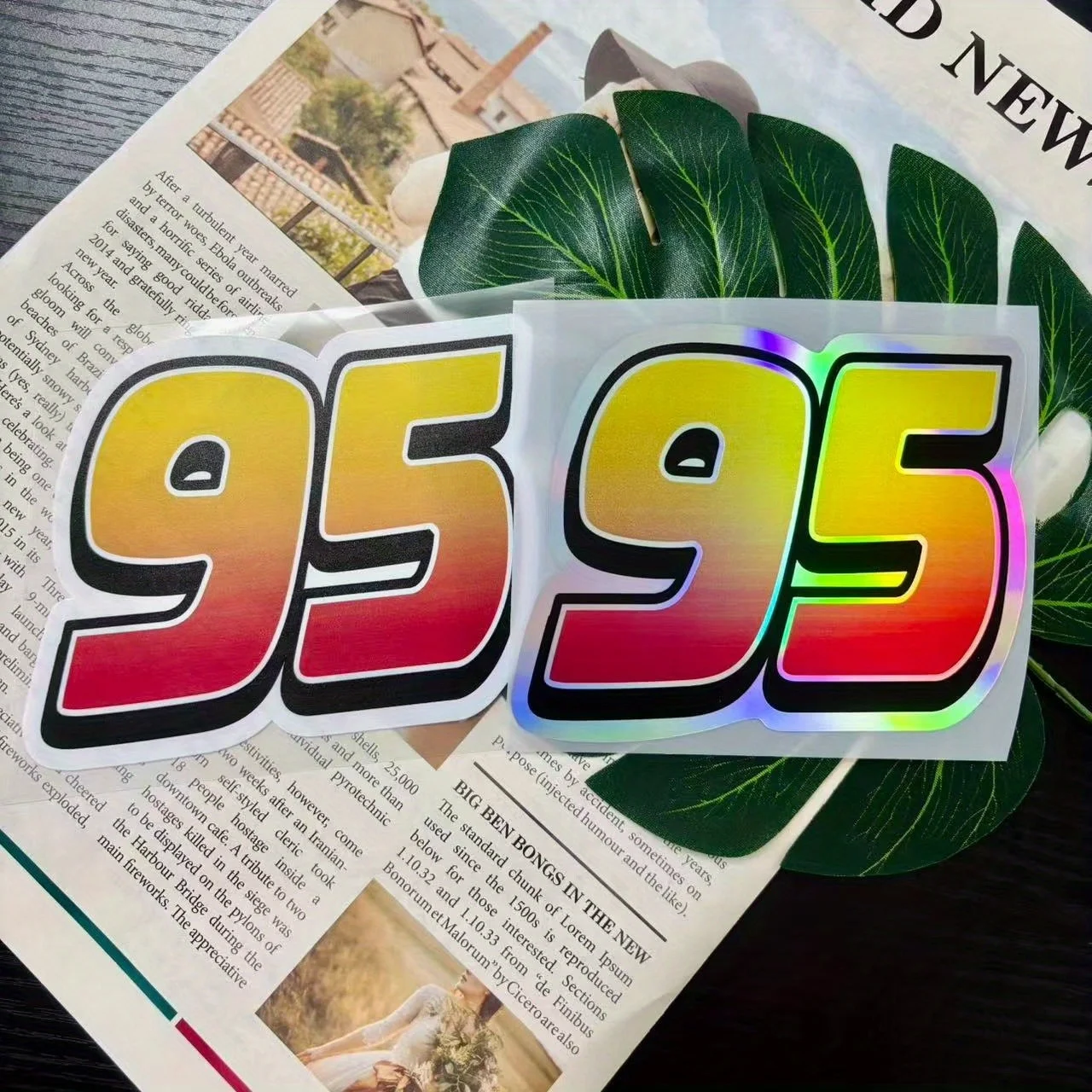 1 Stück Gelber Laser-Aufkleber Nummer 95 Wasserdichter Vinyl-Aufkleber für Auto-Heckscheibe, Tür, Karosserie, Kofferraum, Renn-Dekoration