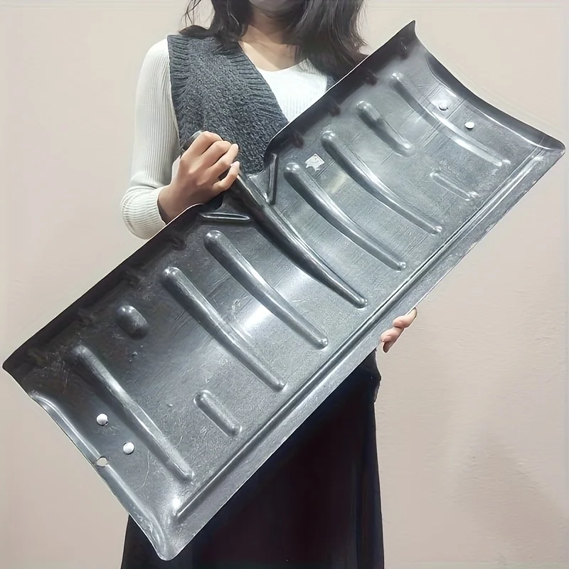 1 piece of snow shovel made of metal,more efficient snow removal, solid and durable, with bottom wheels to save effort
